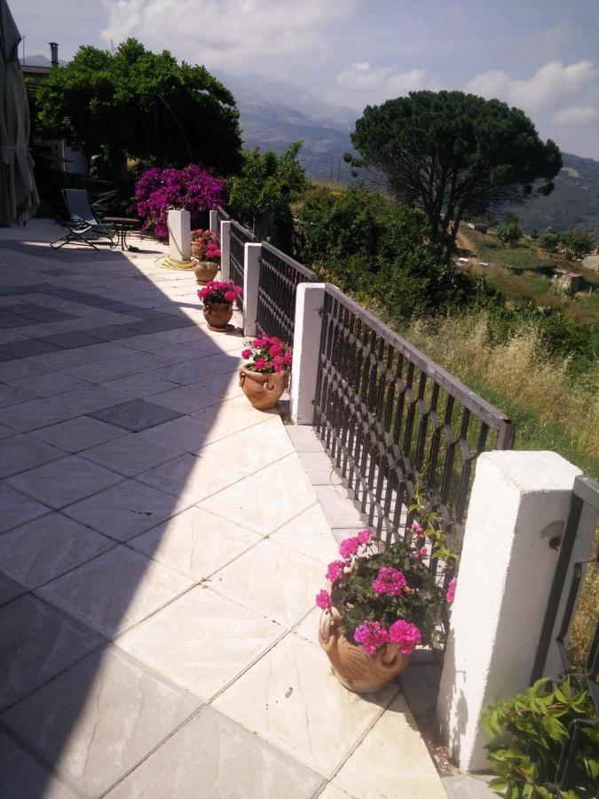 Incantevole Villa Con Vista Mozzafiato Чефалу Экстерьер фото