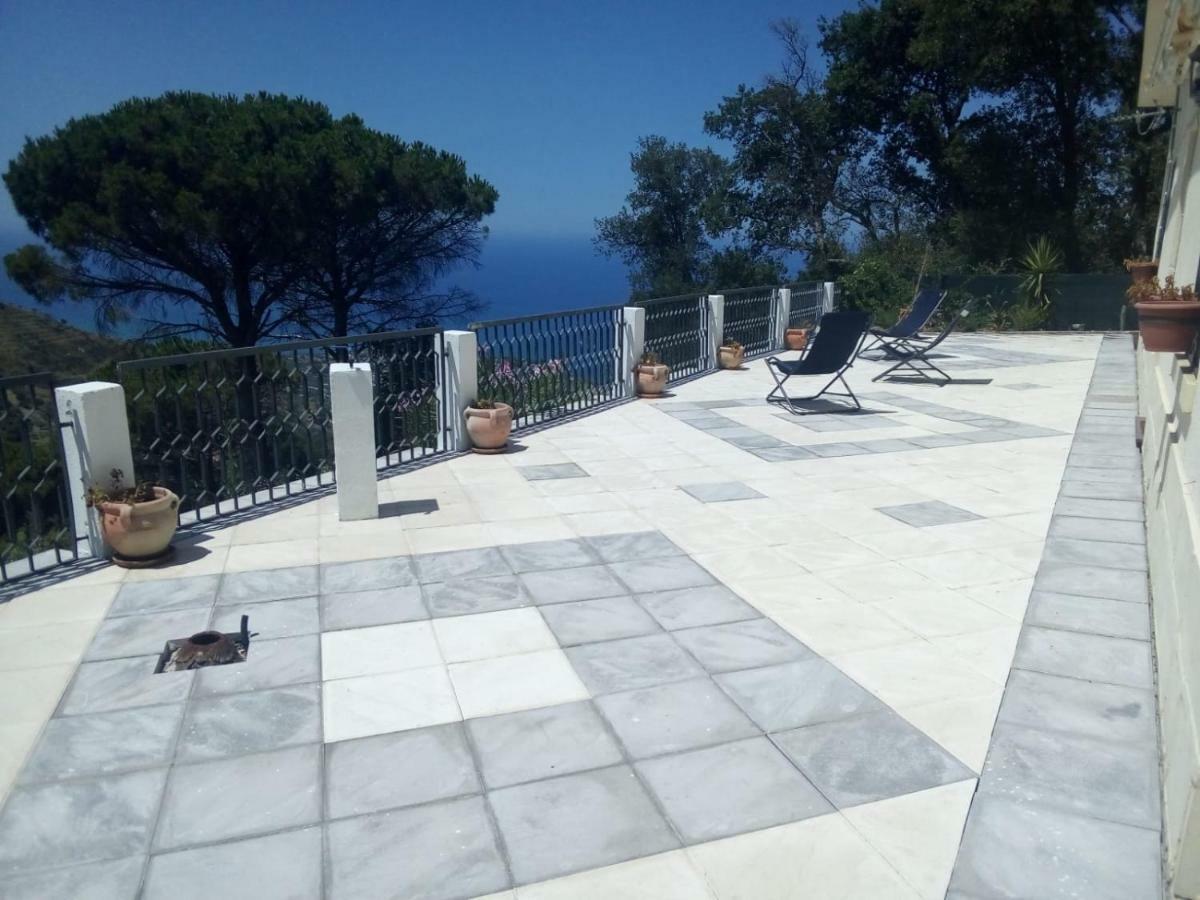 Incantevole Villa Con Vista Mozzafiato Чефалу Экстерьер фото